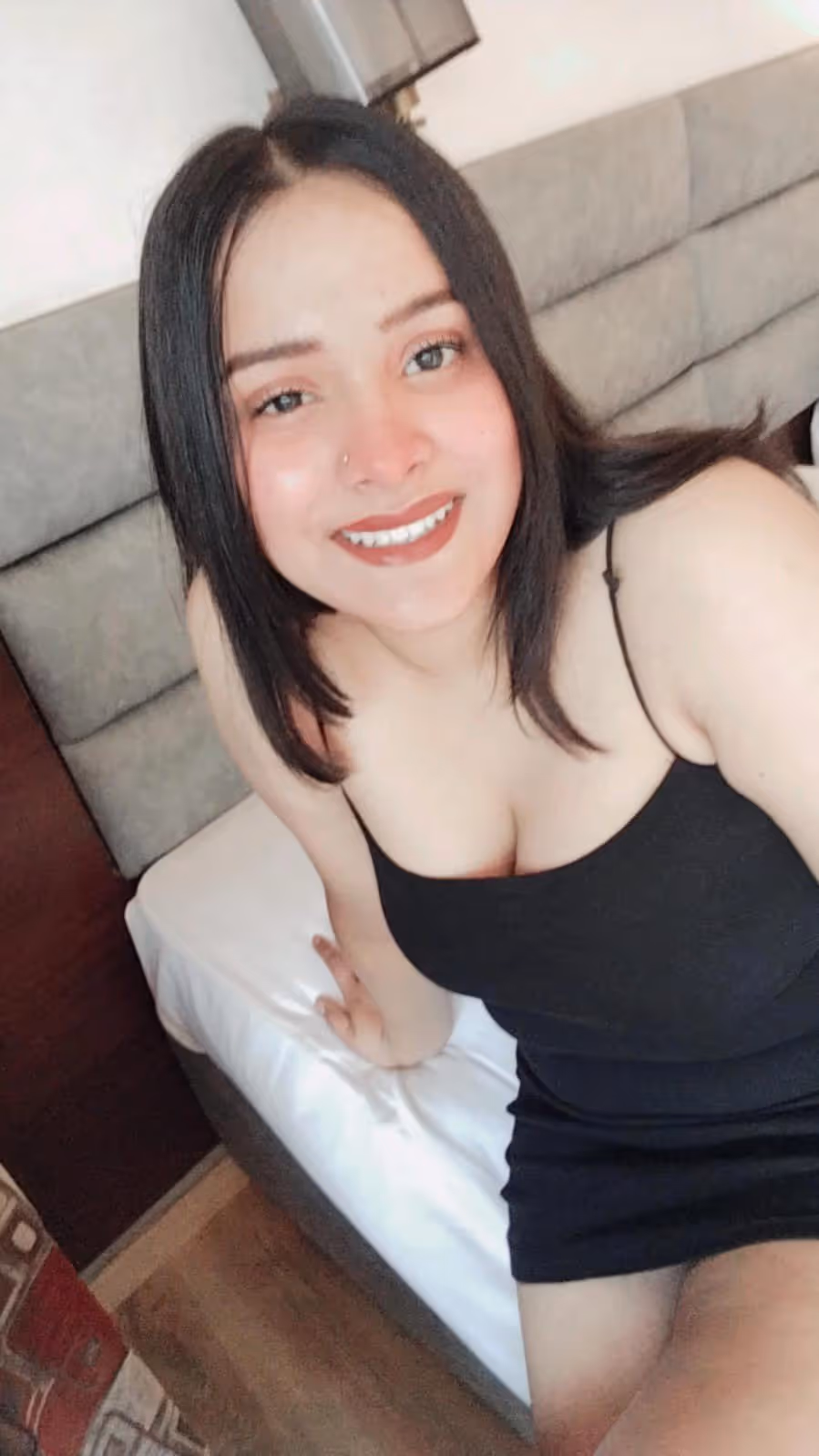 VISTARA AIR HOSTESS DEEMPAL gallery 7