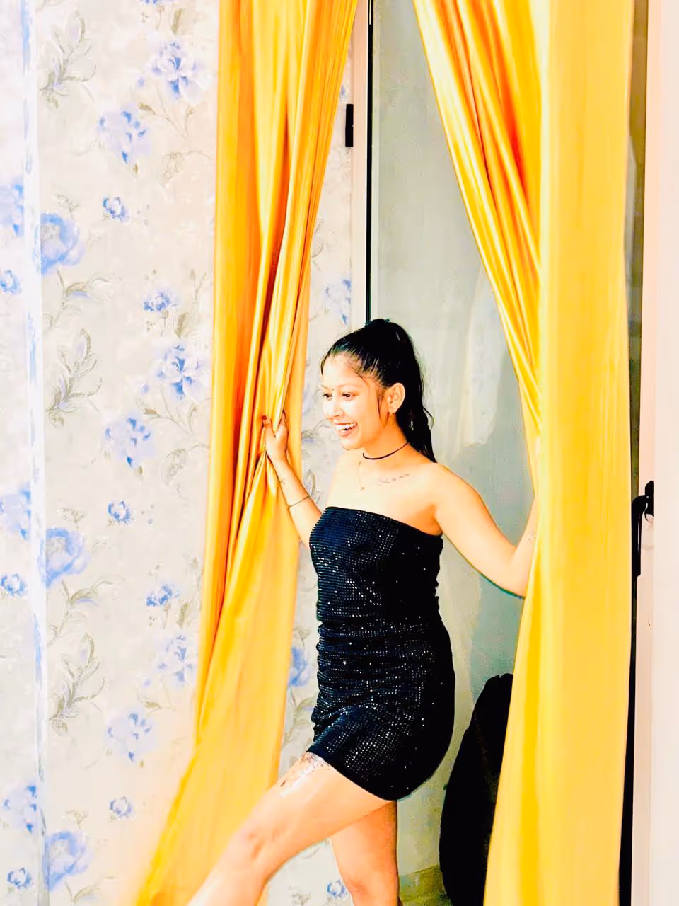 TEEN COLLEGE GIRL ARUSHI gallery 12