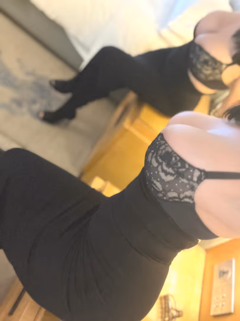 RUSSIAN BJ SPECIALIST BIG B00BS gallery 7