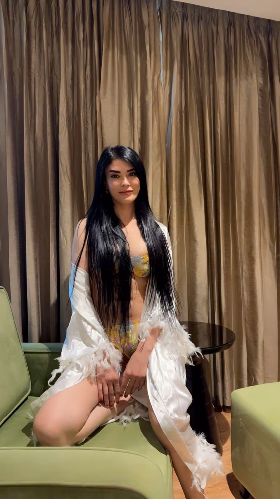 RUSSIAN SUPER MODEL NORA preview 2