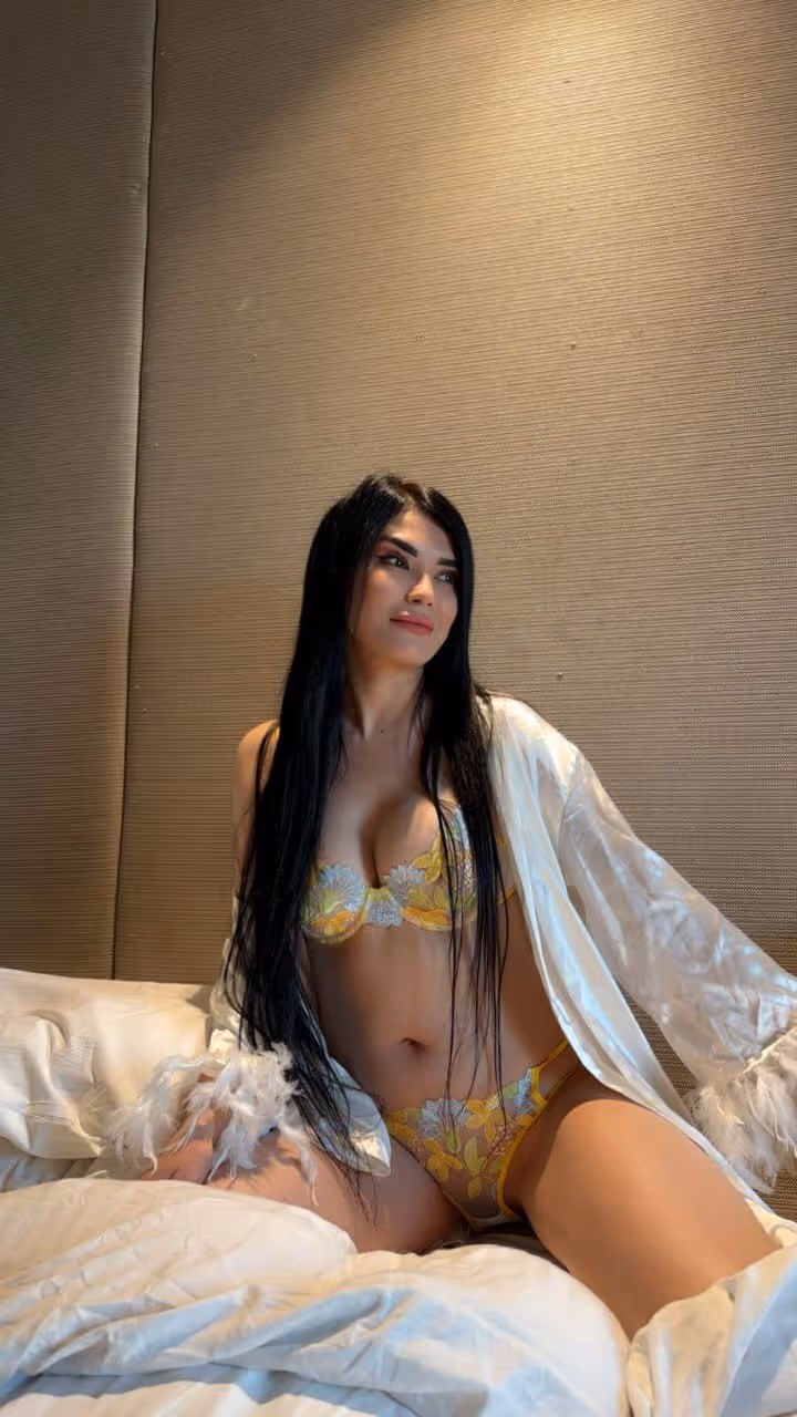 RUSSIAN SUPER MODEL NORA gallery 9