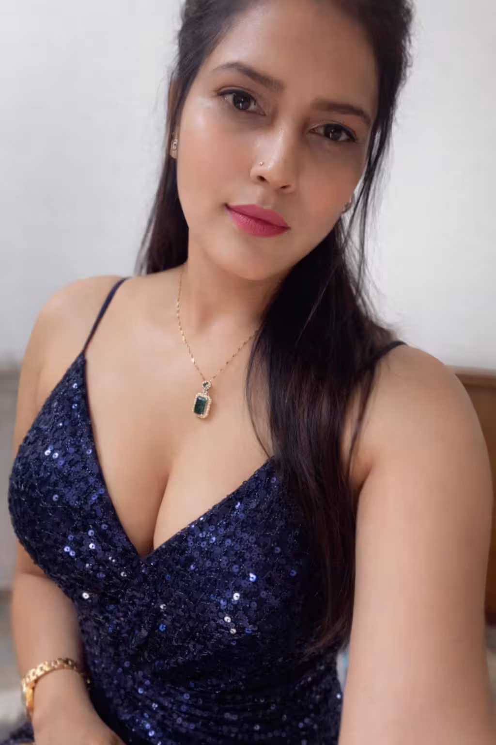 KANIKA HOT MODEL gallery 6