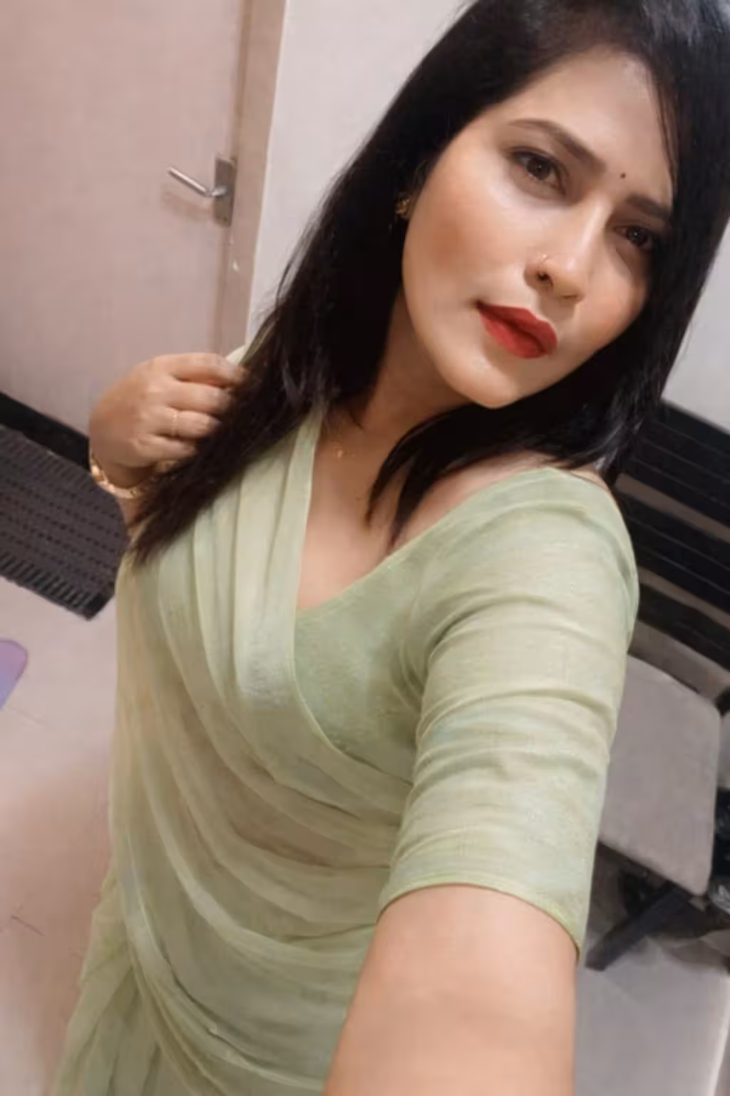 KANIKA HOT MODEL gallery 9