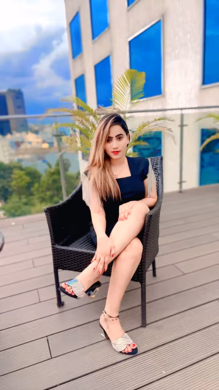 DELHI MODEL PUJA BIG BOOBS gallery 7